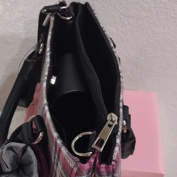 NANETTE LEPORE Satchel Bag. - Picture 7 of 17